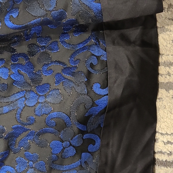 Tory Burton silk & wool vibrant blue and black suit - Picture 10 of 13